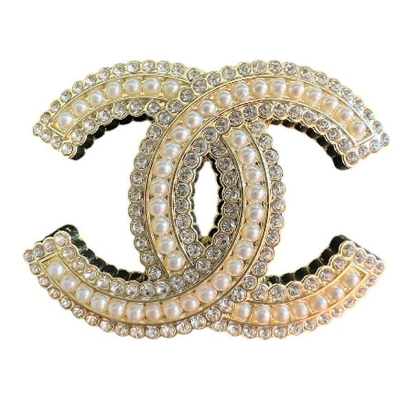 Chanel Light Gold Crystal and Pearl CC Brooch Fall/Winter Act II 2021 (CCXX019) - Picture 1 of 5